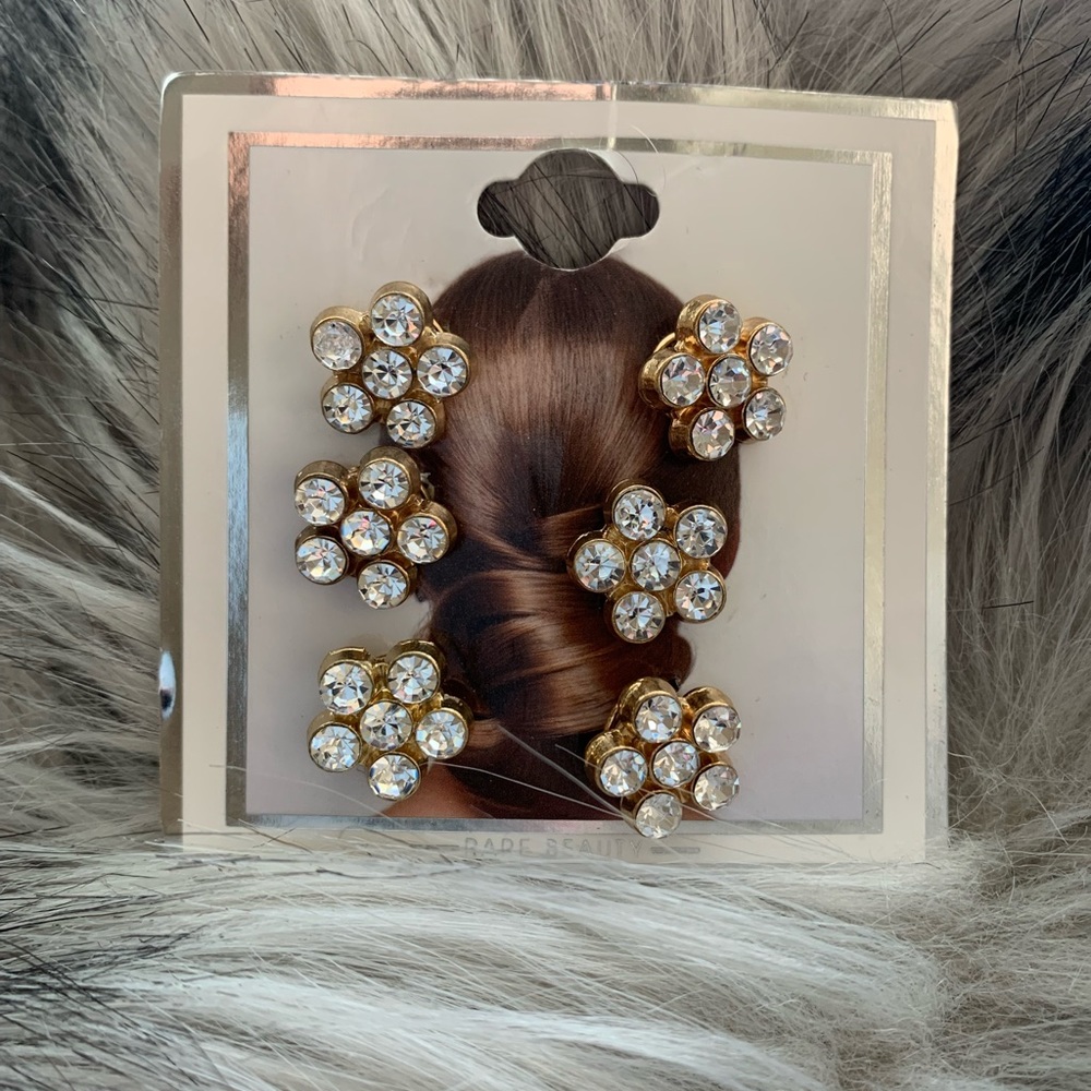 Brand new ***flower twist in hair accessory****